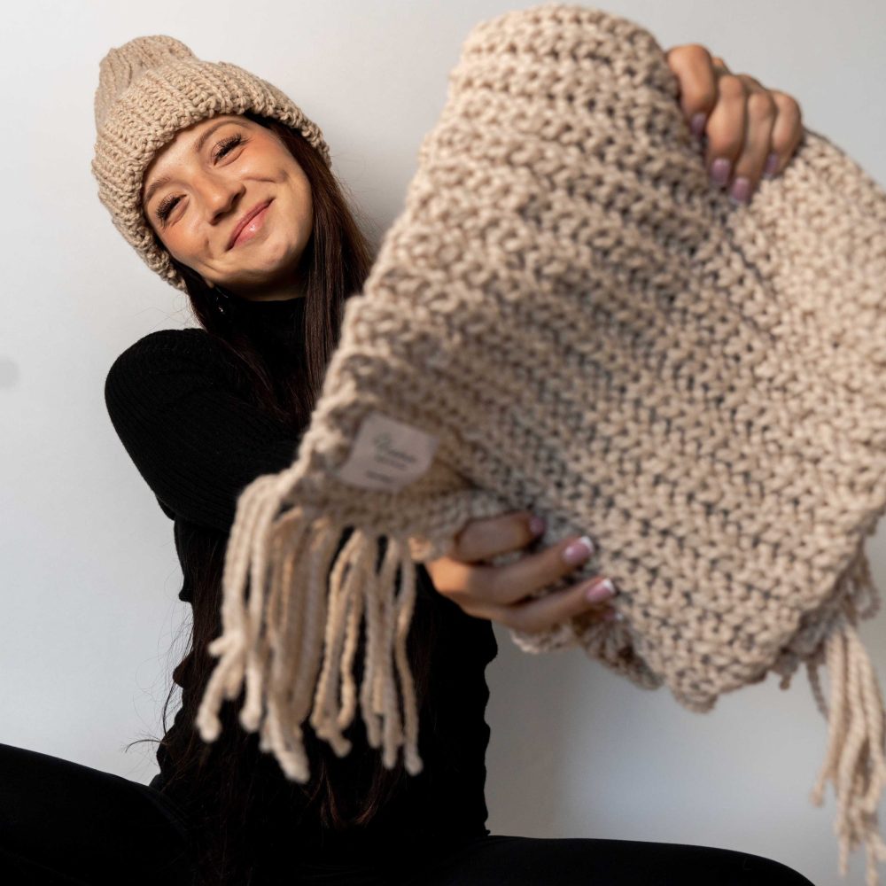 Veema szalik Aura czapka Luna zestaw kremowy